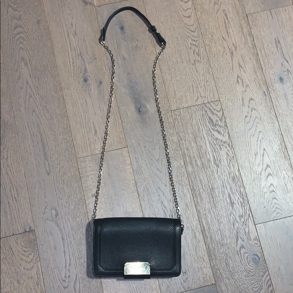Stuart Weitzman wallet on chain - Picture 1 of 15
